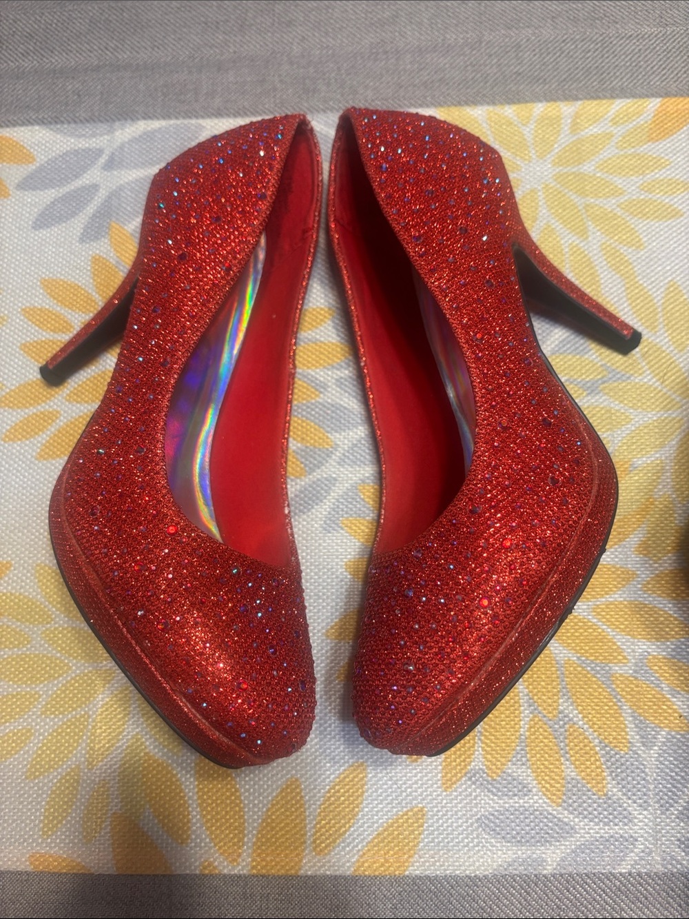 Red Glitter Platform High Heels with Sparkle Embellishments - Picture 4 of 6